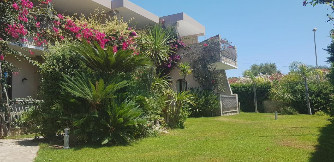 Palm Village Villasimius Bagian luar foto