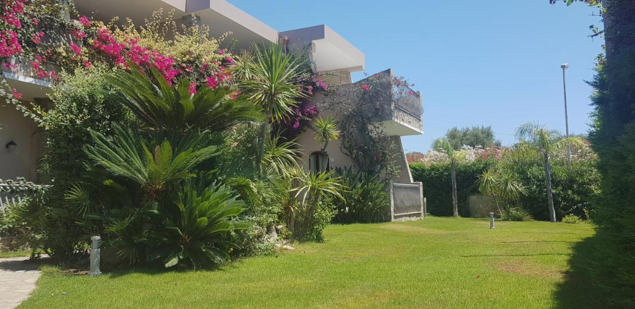 Palm Village Villasimius Bagian luar foto